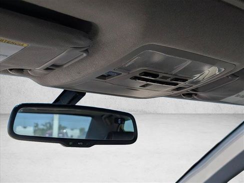 Used 2012 Toyota Camry SE w/ Leather Pkg FWD image 21