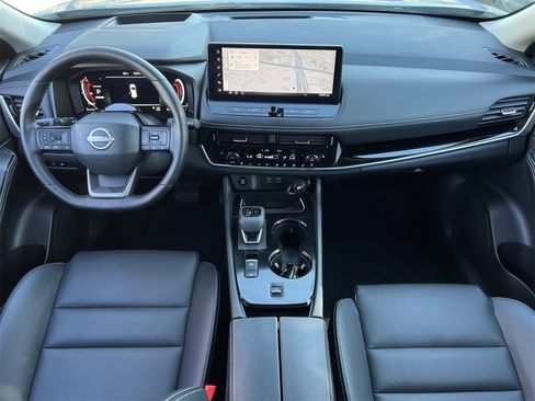 Certified 2025 Nissan Rogue SL w/ Tech Package image 9