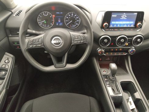Used 2025 Nissan Sentra S image 22