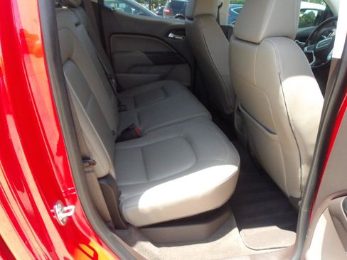 Used 2018 GMC Canyon SLT w/ Driver Alert Package RWD image 8