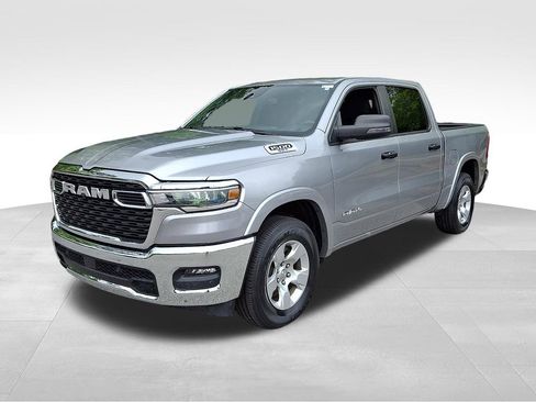 Used 2025 RAM 1500 Big Horn AWD/4WD image 3