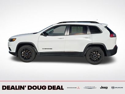Used 2023 Jeep Cherokee Altitude Lux