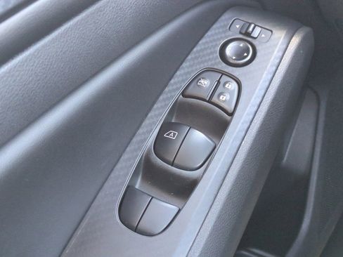 Used 2024 Nissan Altima 2.5 SV image 21