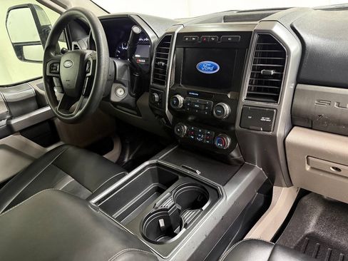 Used 2022 Ford F250 XLT w/ XLT Premium Package AWD/4WD image 39