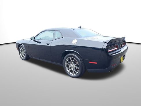 Used 2017 Dodge Challenger GT image 3