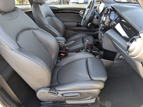 Used 2022 MINI Cooper S w/ Premium Package image 20