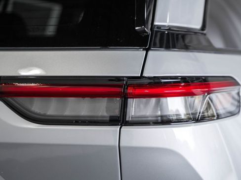 New 2025 Jeep Grand Cherokee Altitude image 6