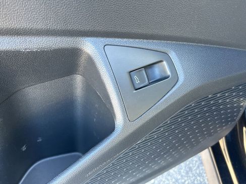 Used 2021 Volkswagen Jetta GLI Autobahn image 36