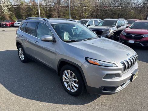 Used 2015 Jeep Cherokee Limited image 6