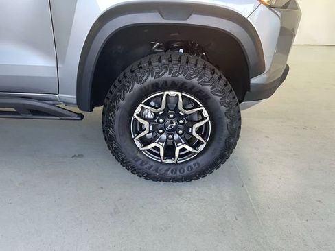 New 2026 Chevrolet Colorado ZR2 AWD/4WD image 14