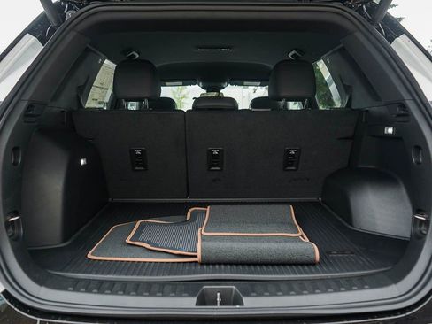 New 2026 GMC Terrain AT4 w/ Convenience Package III image 8