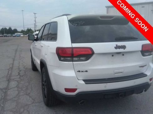 Used 2017 Jeep Grand Cherokee Trailhawk w/ Trailhawk Luxury Group AWD/4WD image 4