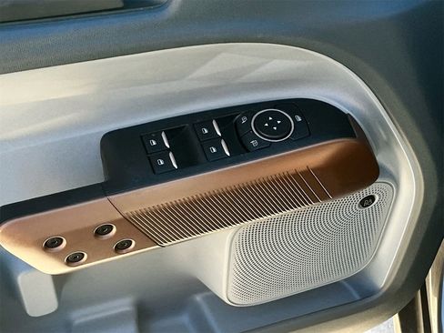 Used 2024 Ford Maverick Lariat image 18