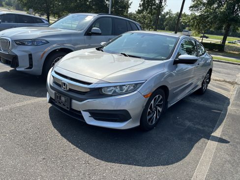 Used 2016 Honda Civic LX-P image 5