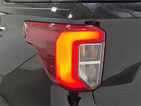 Used 2020 Ford Explorer ST w/ ST Street Pack image 34