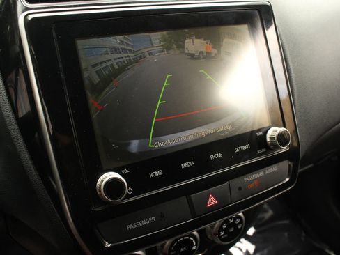 Used 2022 Mitsubishi Outlander Sport SE FWD image 33