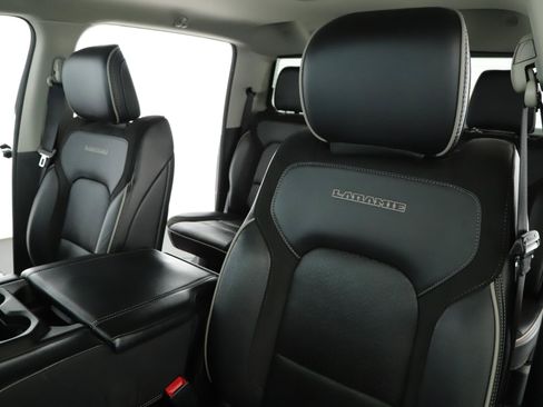 Used 2022 RAM 1500 Laramie AWD/4WD image 4