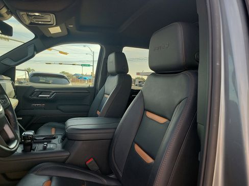 Used 2025 GMC Sierra 1500 AT4 AWD/4WD image 15