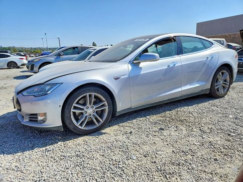Used 2014 Tesla Model S RWD image 2