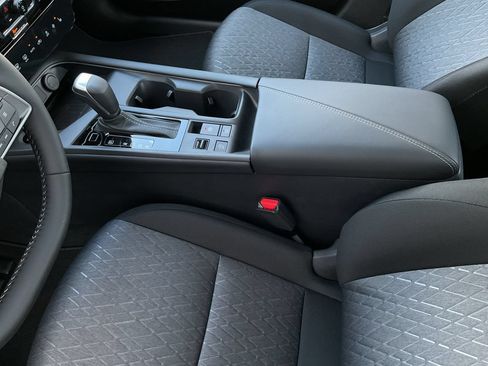 New 2026 Nissan Sentra SV w/ SV Convenience Package FWD image 32