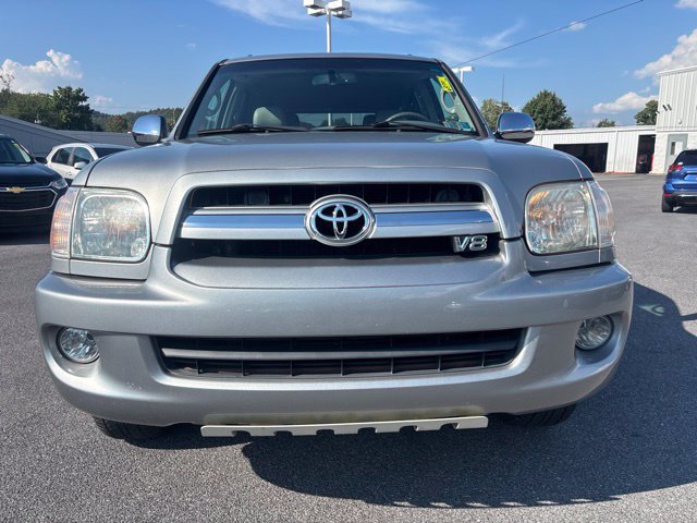 Used 2007 Toyota Sequoia Limited w/ Convenience Pkg AWD/4WD image 3