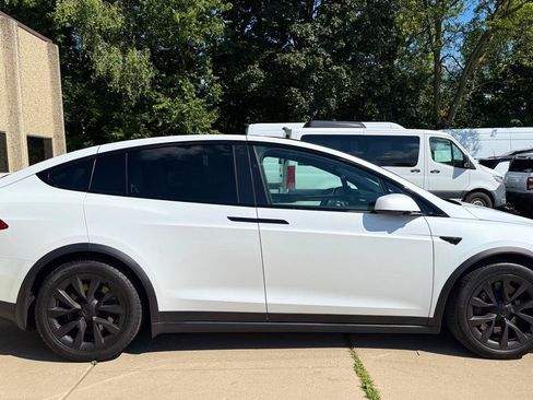 Used 2022 Tesla Model X Plaid AWD/4WD image 7