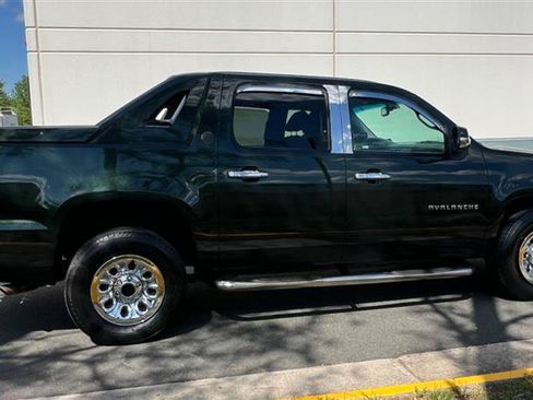 Used 2013 Chevrolet Avalanche LT RWD image 21