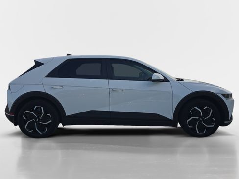 Certified 2024 Hyundai Ioniq 5 SEL RWD image 2