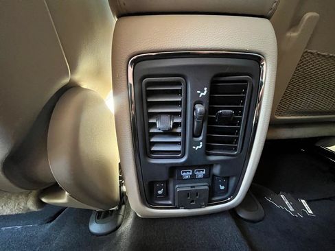 Used 2014 Jeep Grand Cherokee Limited AWD/4WD image 38