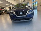 Used 2023 Nissan Rogue SV image 2