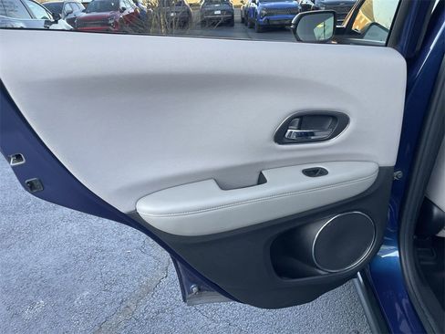 Used 2016 Honda HR-V EX image 22