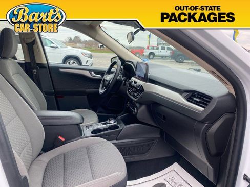 Used 2020 Ford Escape SE image 13