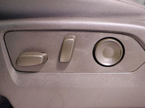 Used 2023 GMC Sierra 1500 SLT w/ SLT Premium Plus Package image 29