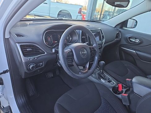 Used 2021 Jeep Cherokee Latitude image 34