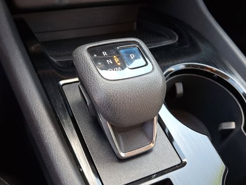 Used 2021 Nissan Rogue SV image 22