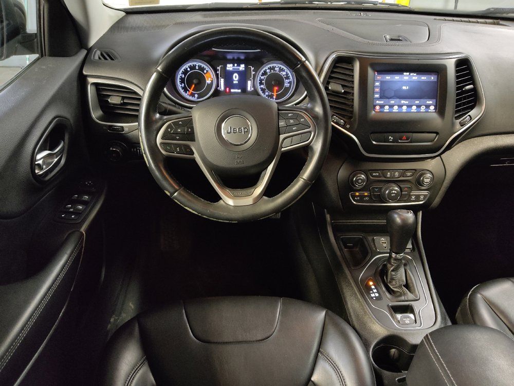 Used 2019 Jeep Cherokee Latitude Plus FWD image 22