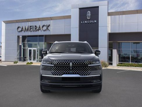 New 2025 Lincoln Navigator Reserve image 6
