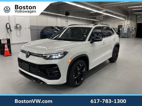 New 2026 Volkswagen Tiguan SE R-Line image 1