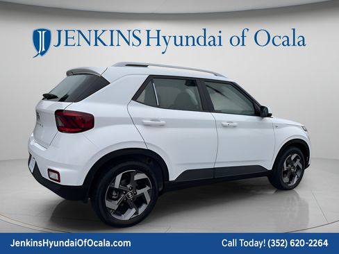 New 2026 Hyundai Venue SEL FWD image 5