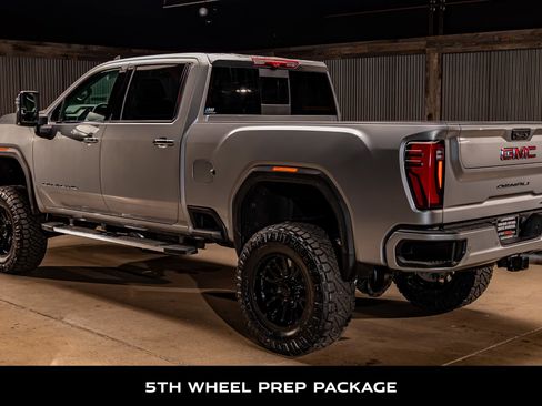 Used 2025 GMC Sierra 3500 Denali w/ Denali Reserve Package image 7