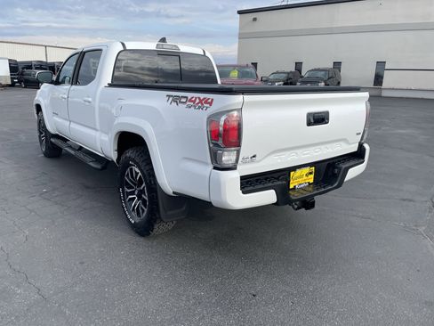 Used 2020 Toyota Tacoma TRD Sport image 6