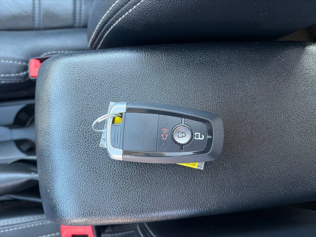 Used 2019 Ford EcoSport Titanium FWD image 30