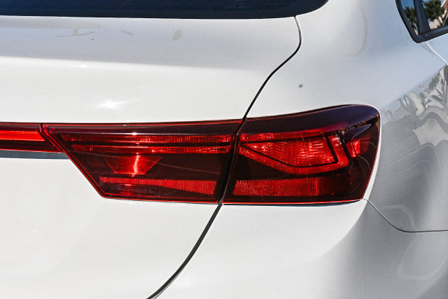 Used 2019 Kia Forte LXS FWD image 10