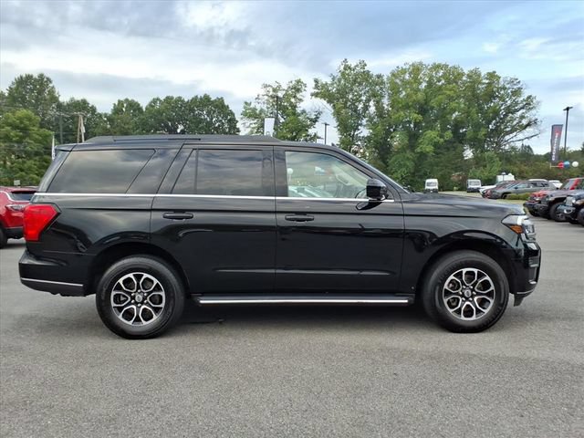 Used 2023 Ford Expedition XLT AWD/4WD image 4