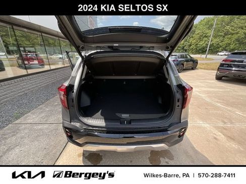 Certified 2024 Kia Seltos SX w/ SX Sunroof Package AWD/4WD image 19