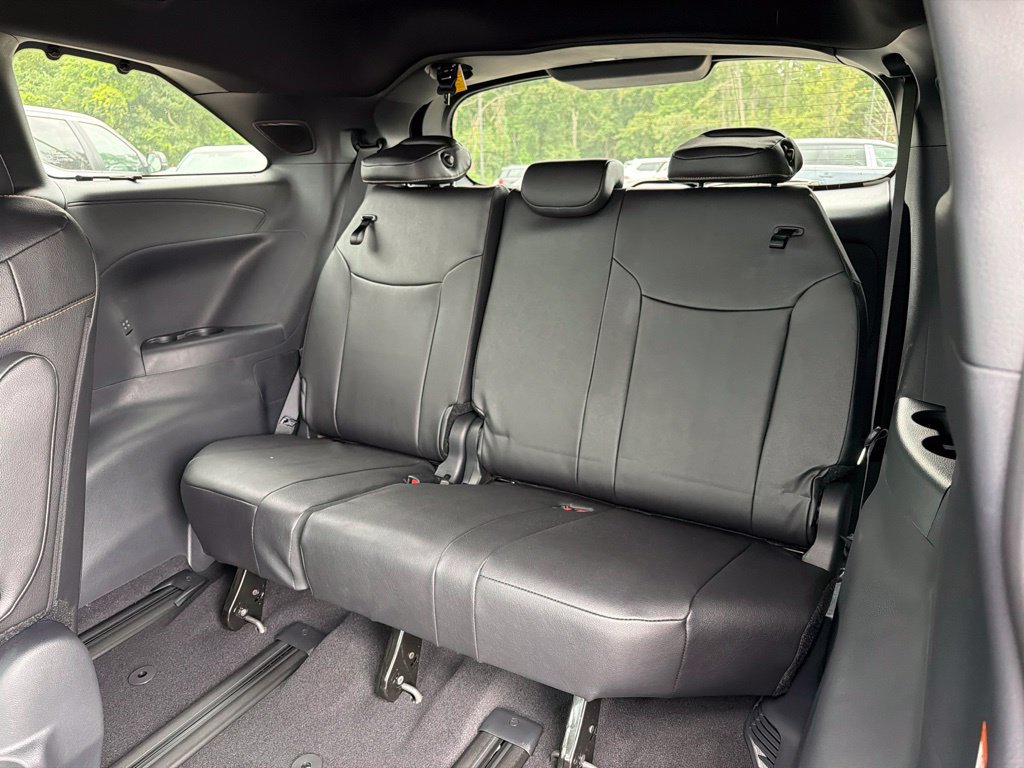 New 2026 Toyota Sienna AWD image 23