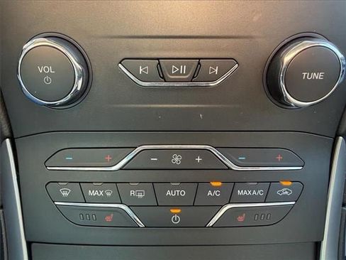 Used 2020 Ford Edge SEL w/ Convenience Package FWD image 12