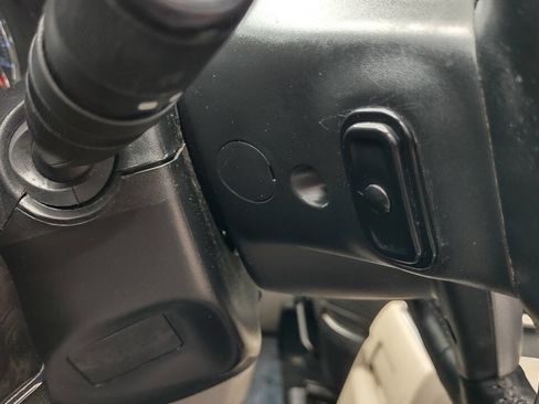 Used 2015 Chrysler Town & Country Touring w/ Driver Convenience Group image 15