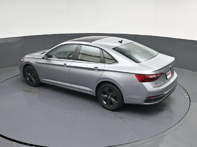 Used 2023 Volkswagen Jetta SE FWD image 42