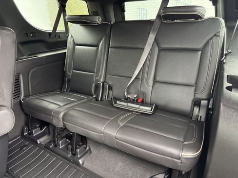 Certified 2023 Chevrolet Suburban Premier image 16